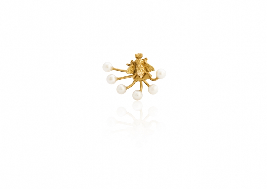Bee around me ear cuff - Right ear