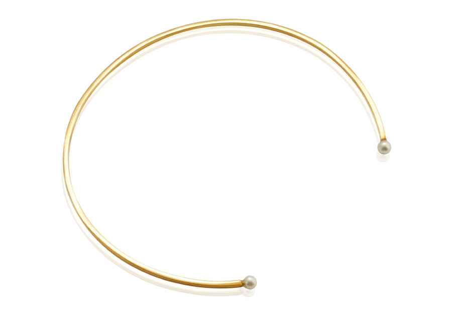 Twins pearl chocker